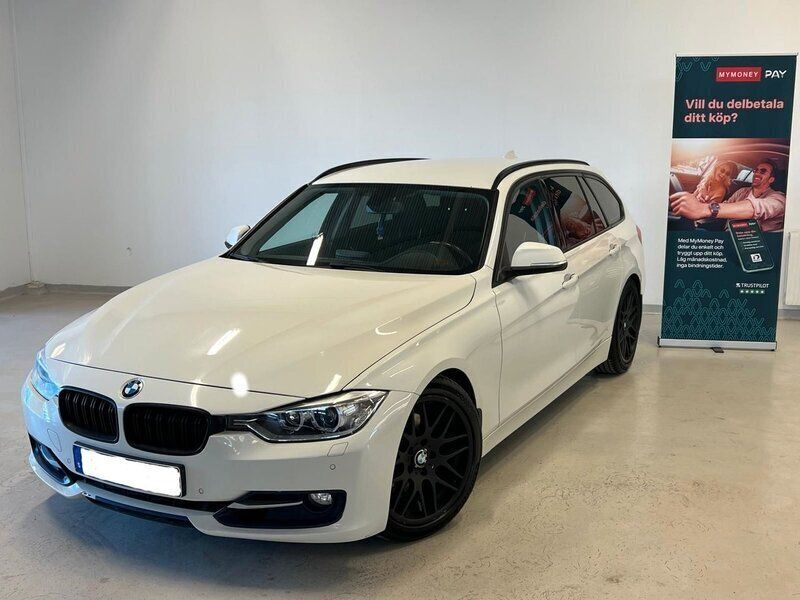 Vit Begagnad 2014 BMW 328 Sport Line Kombi | 144 800 kr (Marknadspris) - Bild 1/4
