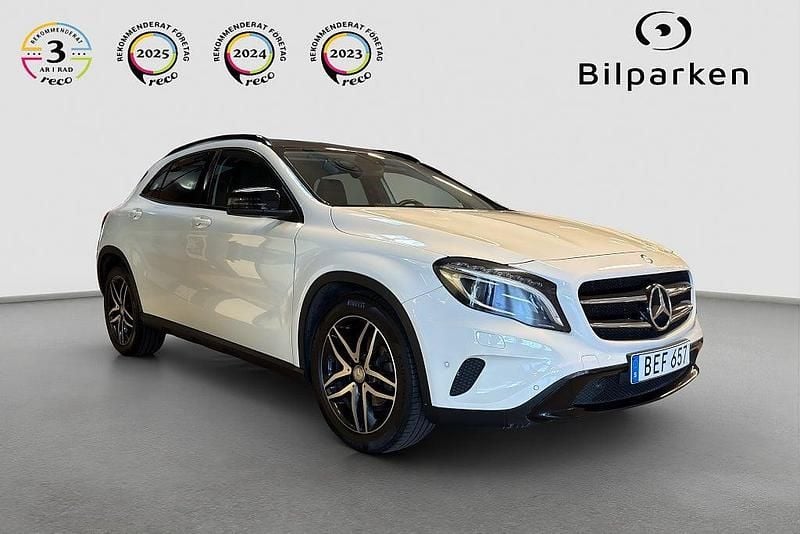 Vit Begagnad 2014 Mercedes GLA220 SUV | 159 990 kr (Marknadspris) - Bild 1/4
