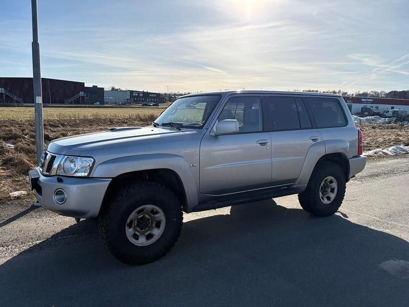Begagnad Nissan Patrol 160 HK (117 kW) 2005 SUV