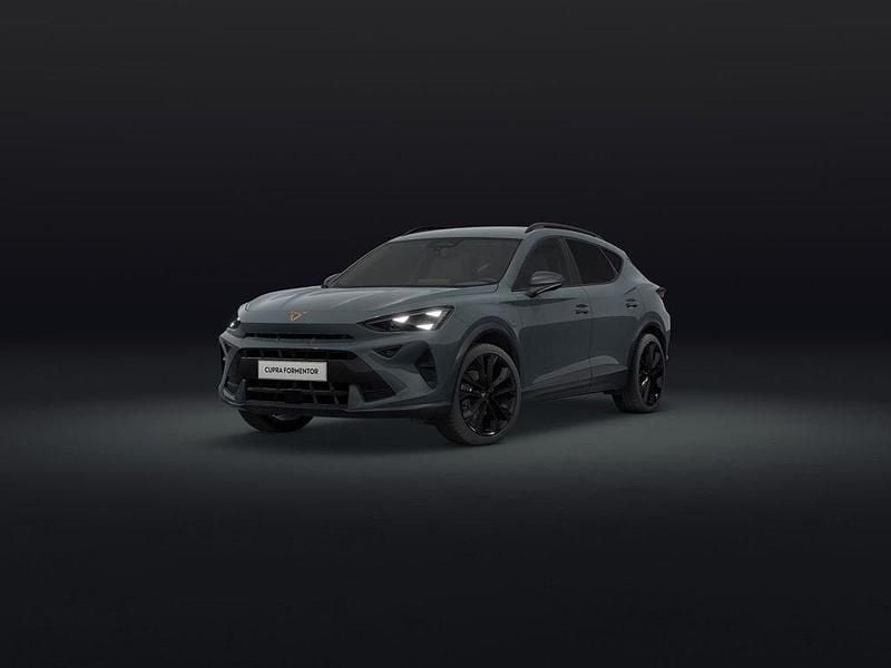Blå (fiord blue) Ny 2025 Cupra Formentor SUV | 490 200 kr - Bild 1/4