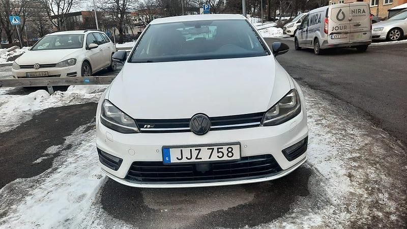 Begagnad VW Golf VII 150 HK (110 kW) 2016