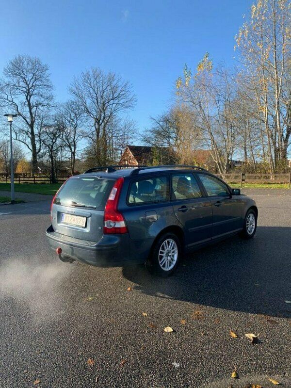 Begagnad Volvo V50 125 HK (91 kW) 2005 Blå Kombi