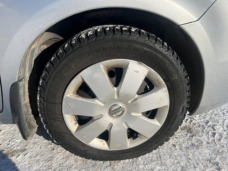 Begagnad Nissan Note 110 HK (80 kW) 2008 Silver Halvkombi