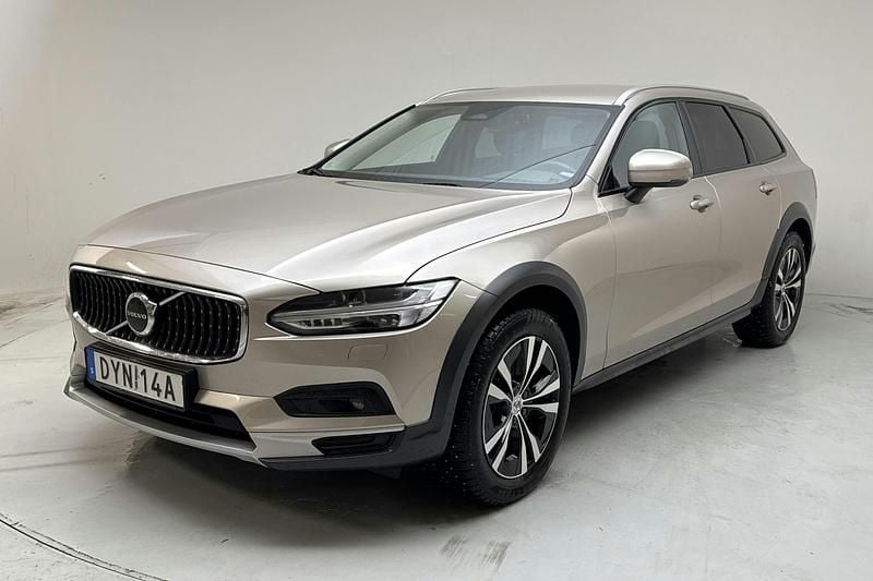 Ljusgrå Begagnad 2023 Volvo V90 CC Plus Kombi | 329 000 kr (Superpris) - Bild 1/4