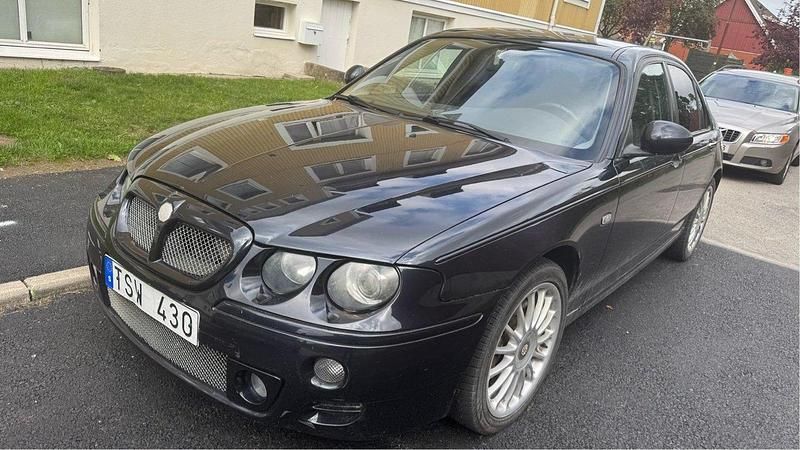 Grå Begagnad 2003 MG ZT Sedan | 13 000 kr - Bild 1/4