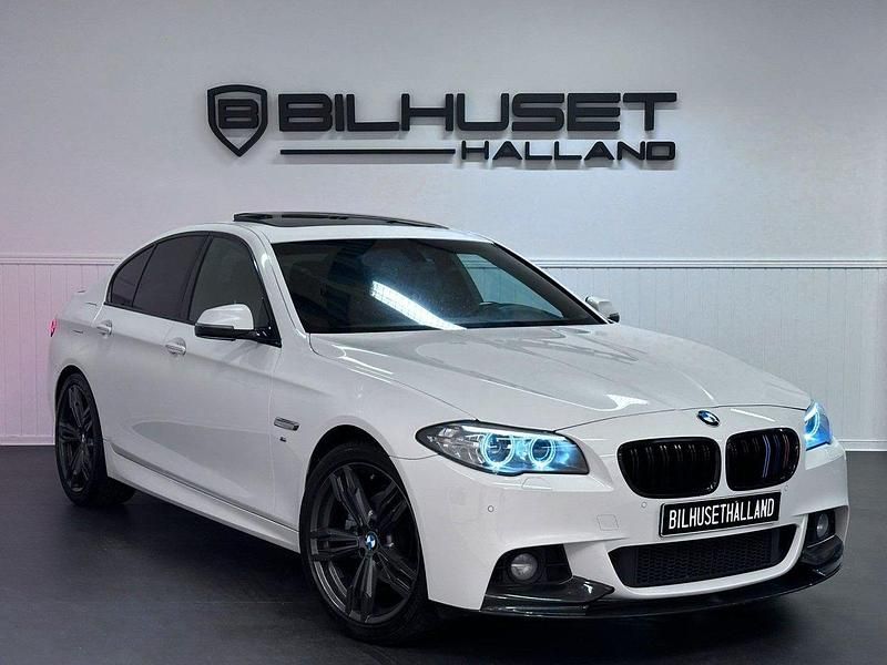 Begagnad 2014 BMW 520 M Sport Sedan | 169 500 kr (Lite dyr) - Bild 1/4
