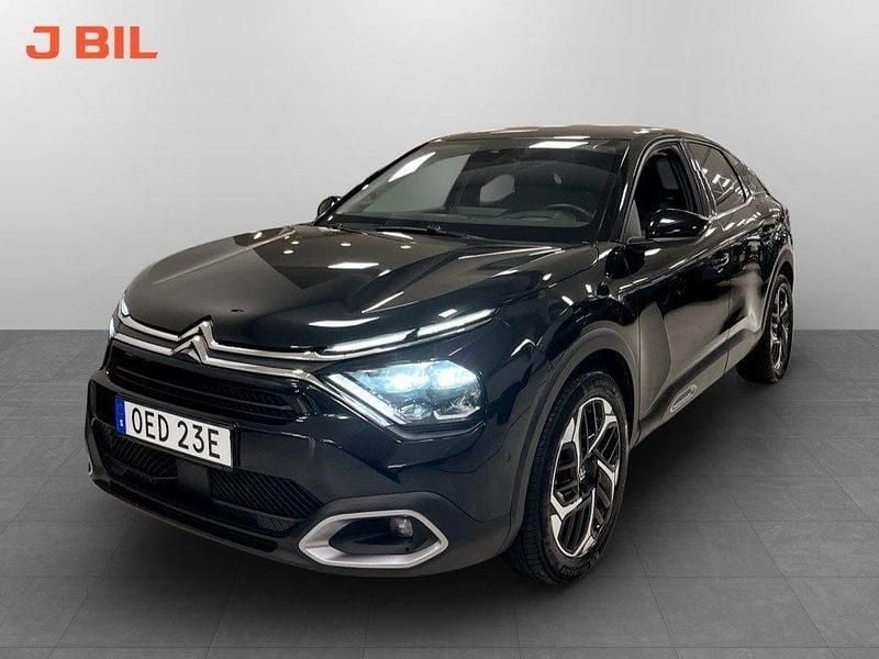Svart Begagnad 2024 Citroën C4 Shine Halvkombi | 209 900 kr (Marknadspris) - Bild 1/4