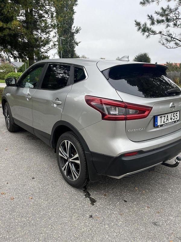 Begagnad Nissan Qashqai 116 HK (85 kW) 2018 Silver SUV