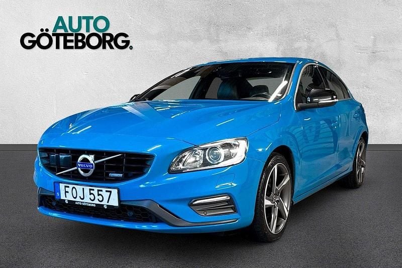 Blå Begagnad 2015 Volvo S60 R-Design Sedan | 179 900 kr (Marknadspris) - Bild 1/4