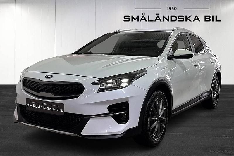 Vit Begagnad 2021 Kia XCeed Advance SUV | 229 000 kr (Marknadspris) - Bild 1/4