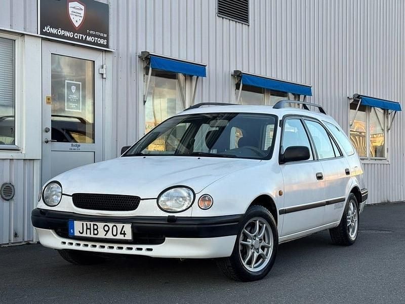 Vit Begagnad 1998 Toyota Corolla Kombi | 22 000 kr (Bra pris) - Bild 1/4
