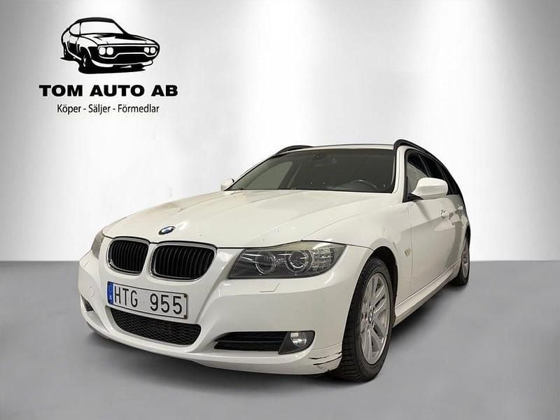 Vit Begagnad 2008 BMW 320 Comfort Edition Kombi | 69 900 kr (Marknadspris) - Bild 1/4