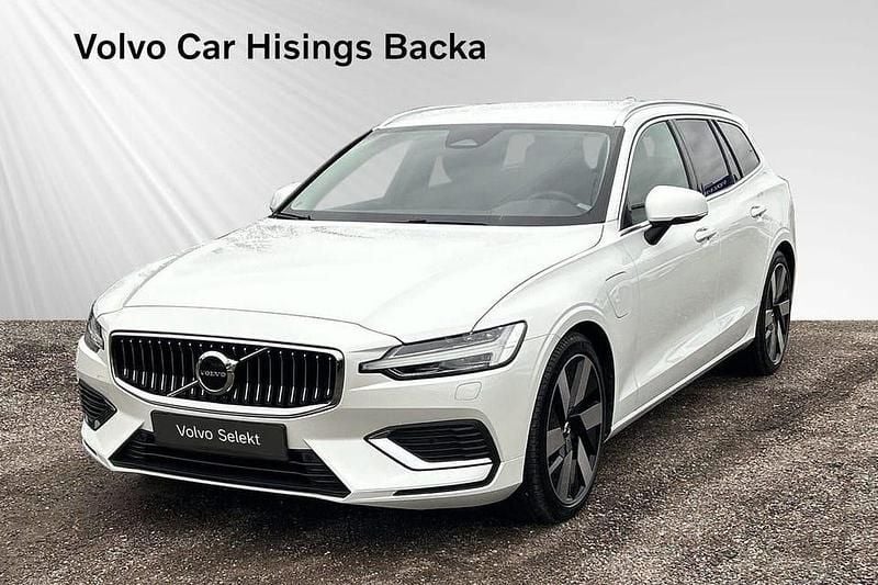 Begagnad Volvo V60 Core 355 HK (261 kW) 2025 Grå Kombi