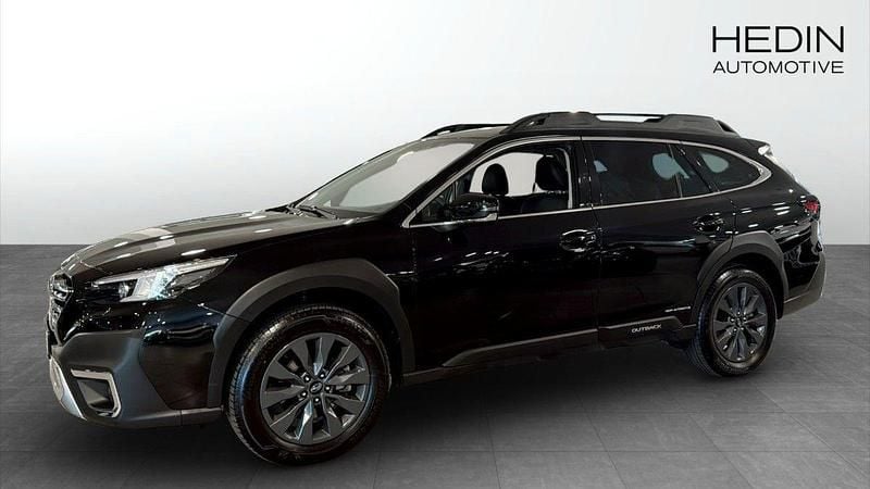 Svart (silver) Begagnad 2023 Subaru Outback SUV | 399 900 kr (Marknadspris) - Bild 1/4