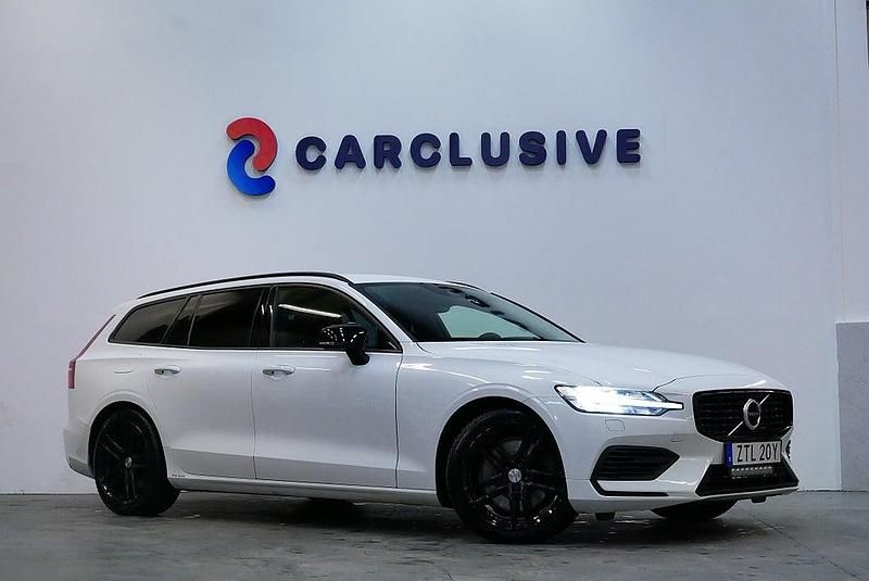 Vit Begagnad 2020 Volvo V60 Momentum Kombi | 279 900 kr (Superpris) - Bild 1/4