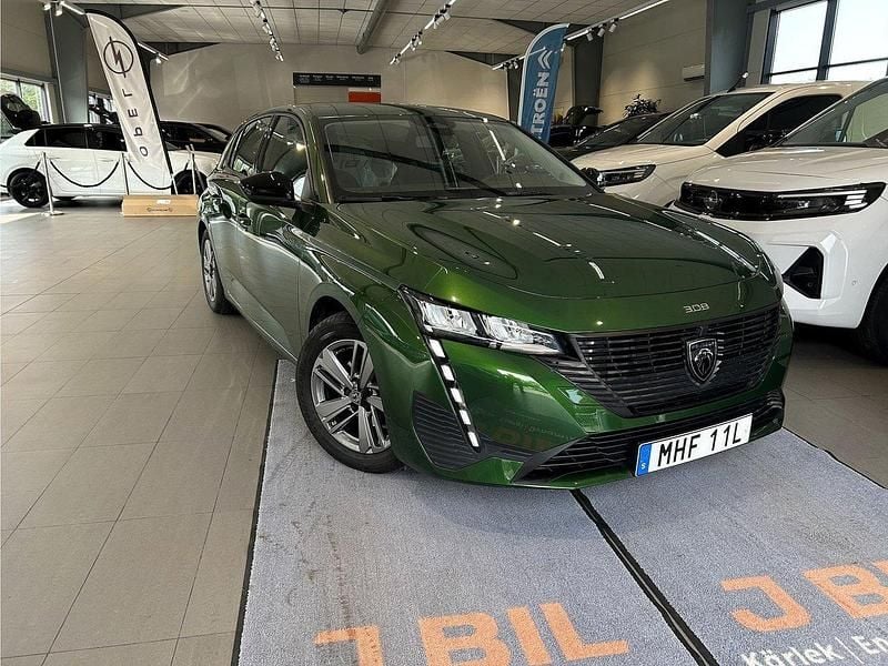 Grön Begagnad 2022 Peugeot 308 Active Halvkombi | 209 900 kr (Lite dyr) - Bild 1/4
