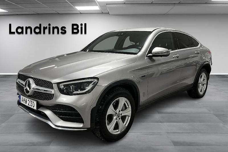 Begagnad Mercedes GLC300e AMG line 211 HK (155 kW) 2020 Silver Sportkupé