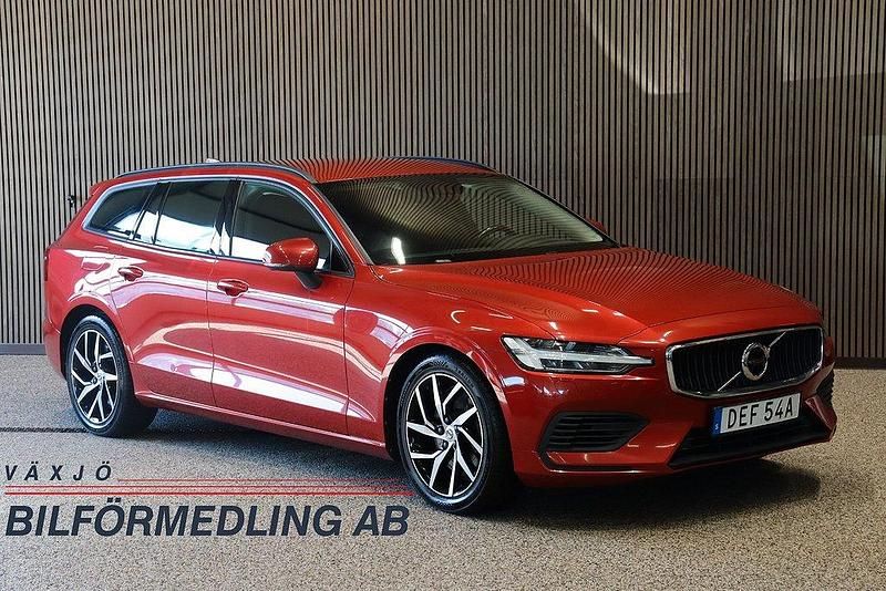 Röd Begagnad 2020 Volvo V60 Momentum Kombi | 239 000 kr (Bra pris) - Bild 1/4