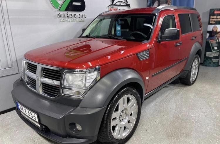 Röd Begagnad 2007 Dodge Nitro SUV | 79 900 kr - Bild 1/4