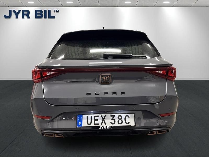 Begagnad Cupra Leon 150 HK (110 kW) 2020 Mörkgrå Kombi