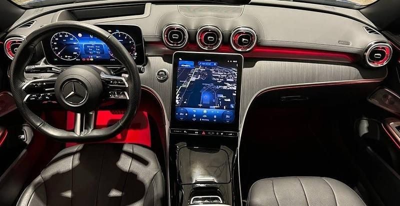 Begagnad Mercedes CLE300 AMG Line Premium Plus 258 HK (189 kW) 2024 Blå Cab