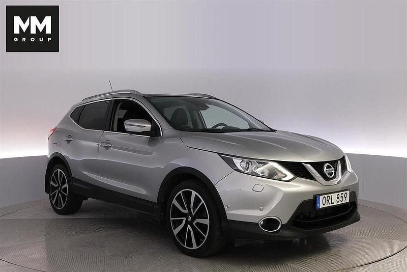 Silver Begagnad 2014 Nissan Qashqai Tekna SUV | 122 000 kr (Bra pris) - Bild 1/4