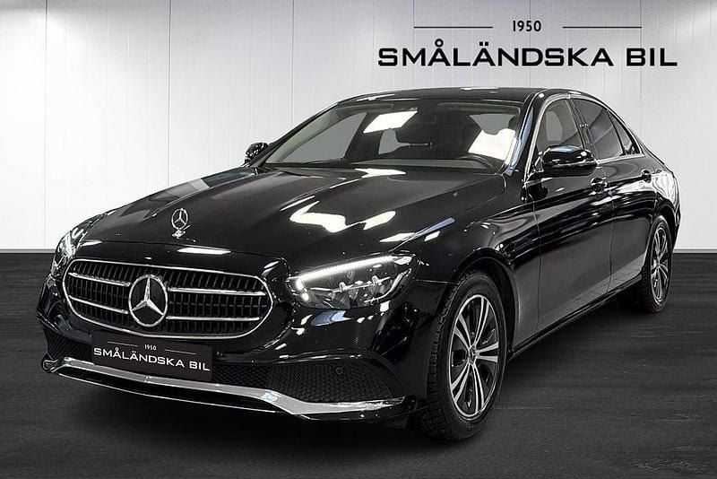 Silver Begagnad 2022 Mercedes E220 Avantgarde Sedan | 379 000 kr (Marknadspris) - Bild 1/4