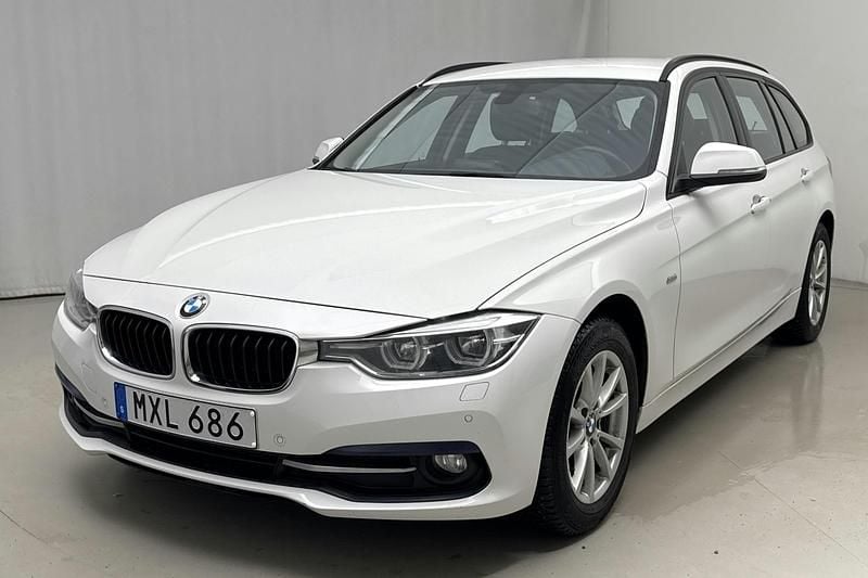 Begagnad BMW 320 Sport Line 190 HK (139 kW) 2016 Vit Kombi