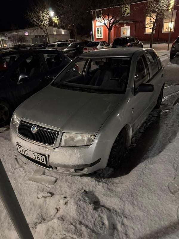Begagnad Skoda Fabia 60 HK (44 kW) 2002