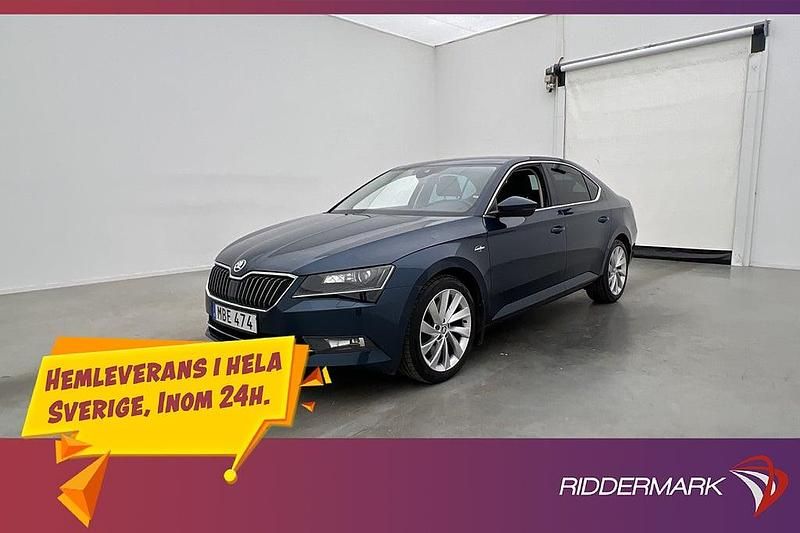 Mörkblå Begagnad 2015 Skoda Superb LAURIN & KLEMENT Halvkombi | 219 800 kr (Marknadspris) - Bild 1/3