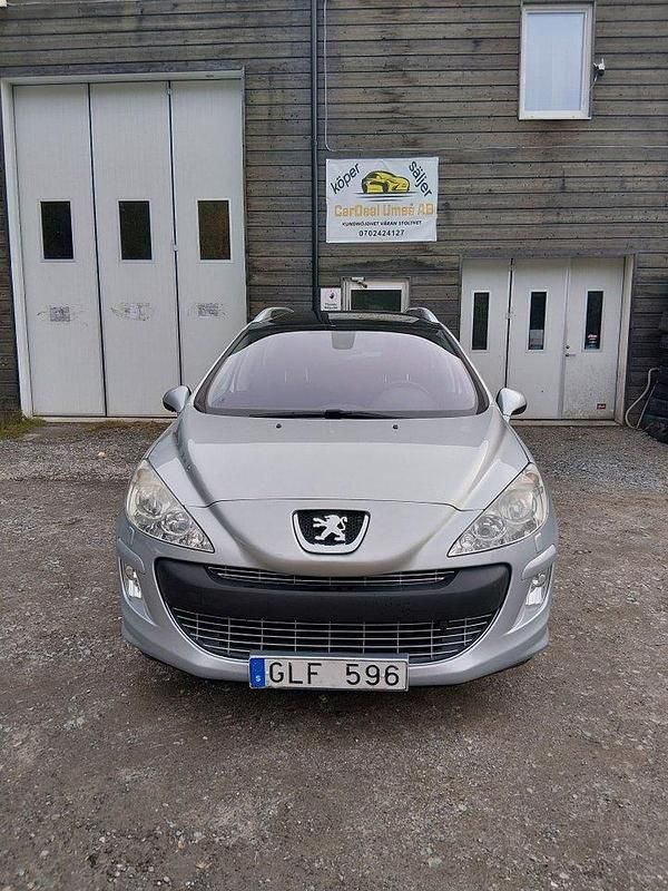 Ljusgrå (grå) Begagnad 2009 Peugeot 308 Kombi | 31 900 kr (Marknadspris) - Bild 1/4