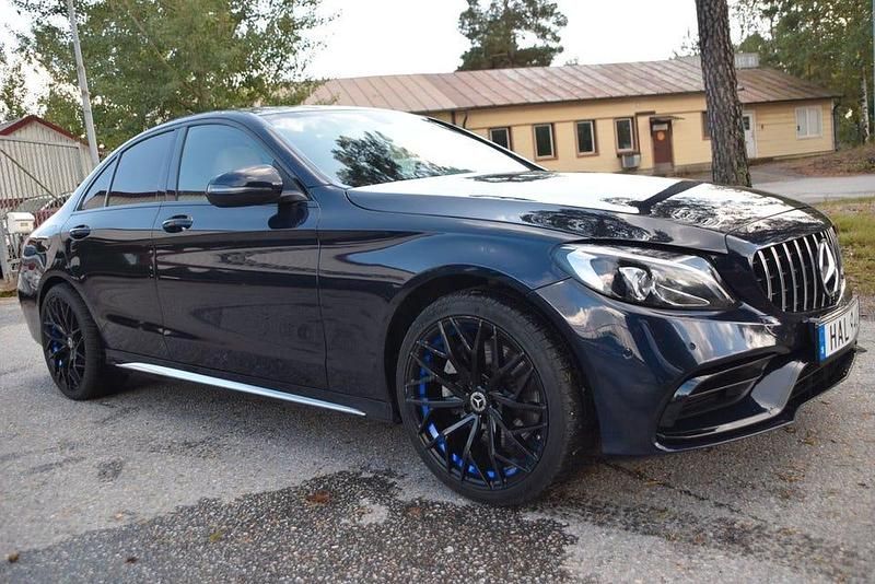 Begagnad Mercedes C63 AMG 245 HK (180 kW) 2015 Mörkblå Sedan