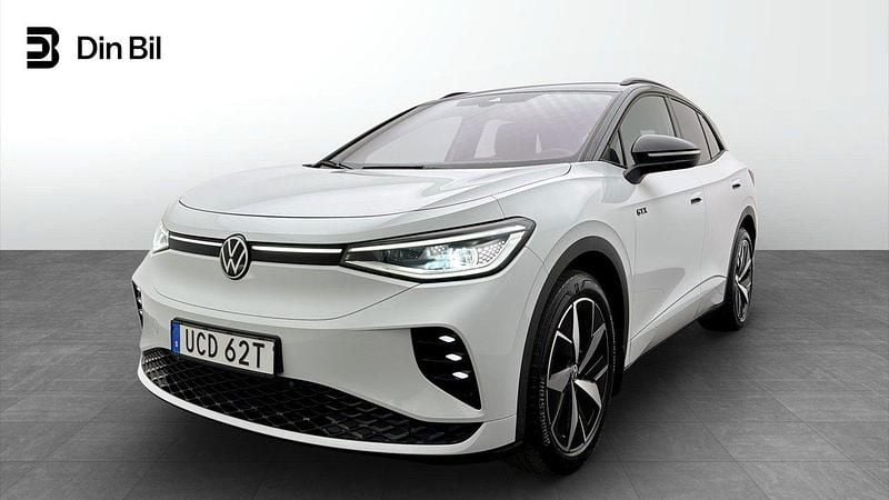 Vit (glacier white metallic bl) Begagnad 2023 VW ID.4 GTX SUV | 439 900 kr (Lite dyr) - Bild 1/4