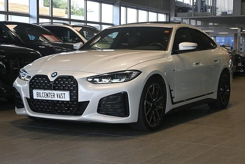 Vit Begagnad 2022 BMW 430 Gran Coupé M Sport Sportkupé | 419 000 kr - Bild 1/4