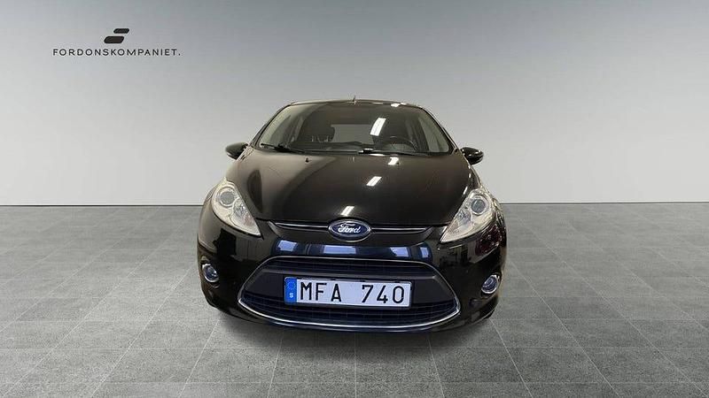 Begagnad Ford Fiesta 82 HK (60 kW) 2011 Svart Halvkombi