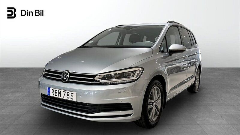Silver Ny 2024 VW Touran Life Minibuss | 399 900 kr - Bild 1/4