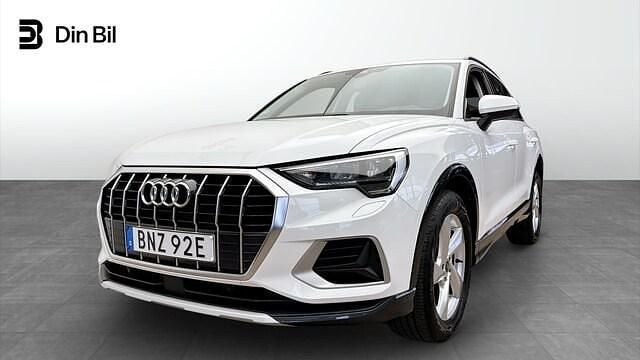 Begagnad Audi Q3 Advanced Plus 150 HK (110 kW) 2023 Vit SUV