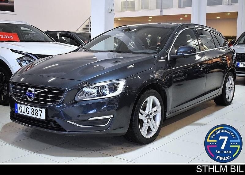 Grå Begagnad 2018 Volvo V60 Standard Kombi | 169 000 kr (Marknadspris) - Bild 1/4