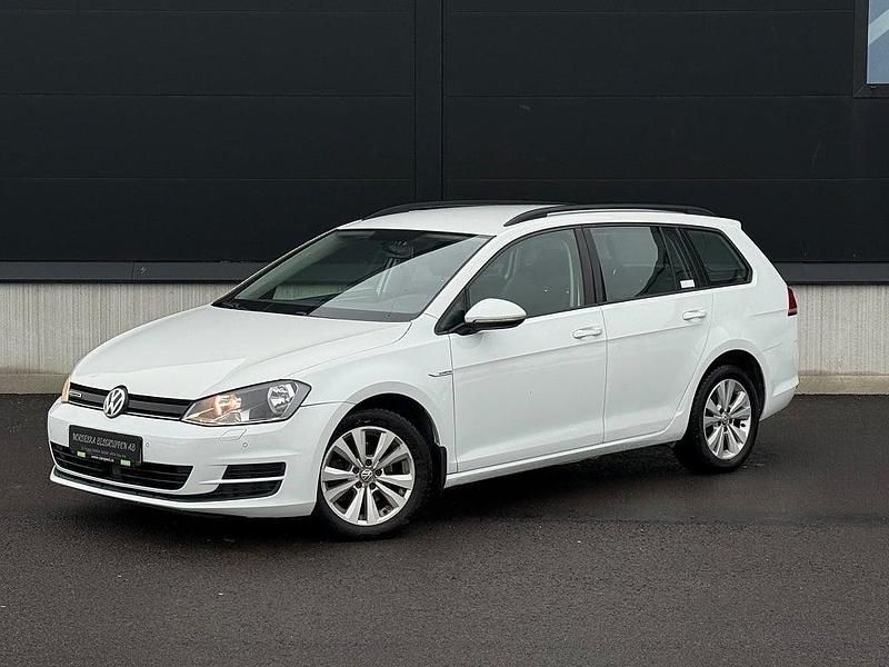 Begagnad VW Golf VII 110 HK (80 kW) 2014 Vit Kombi