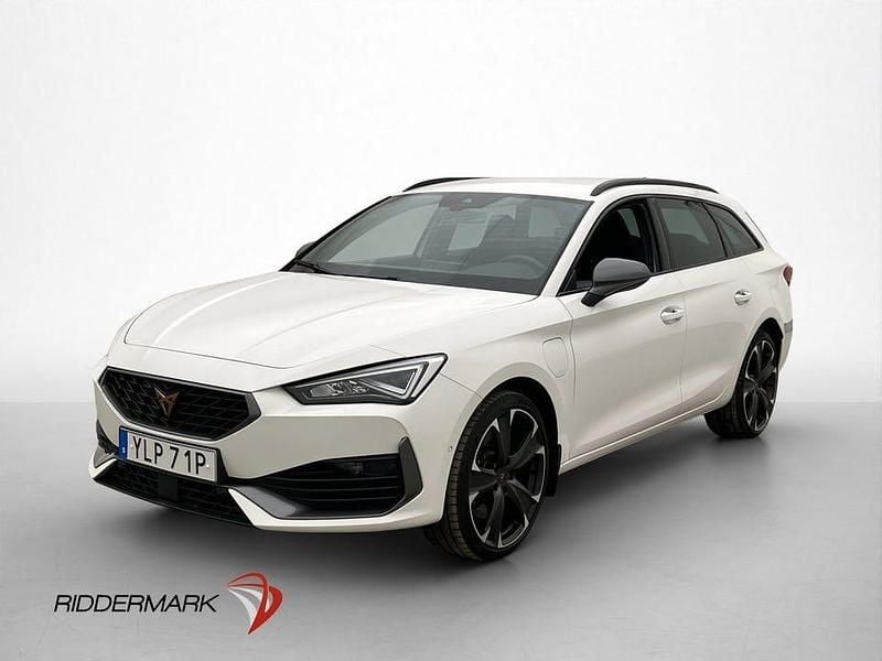 Begagnad Cupra Leon 245 HK (180 kW) 2021 Vit
