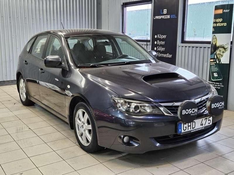 Mörkgrå (grå) Begagnad 2009 Subaru Impreza Active Halvkombi | 39 900 kr (Bra pris) - Bild 1/4