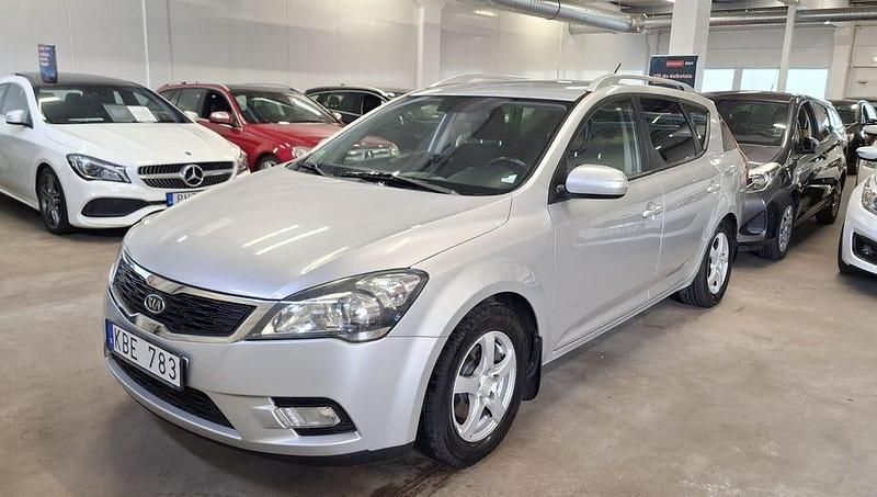 Silver Begagnad 2010 Kia Ceed Sportswagon EX Kombi | 45 999 kr (Marknadspris) - Bild 1/3