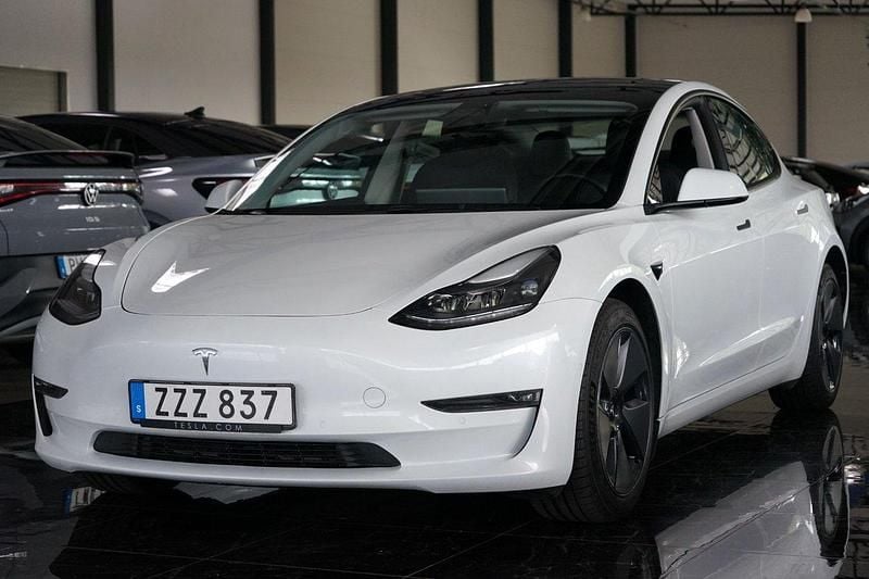 Vit Begagnad 2022 Tesla Model 3 Long Range AWD Sedan | 344 500 kr (Dyr) - Bild 1/4