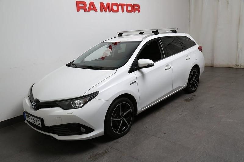 Begagnad Toyota Auris Touring Sports Comfort 136 HK (100 kW) 2018 Vit (pure white) Kombi
