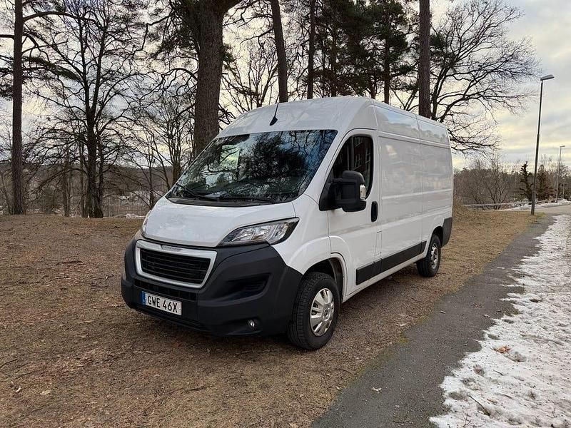 Begagnad Peugeot Boxer 140 HK (102 kW) 2022 Vit Van