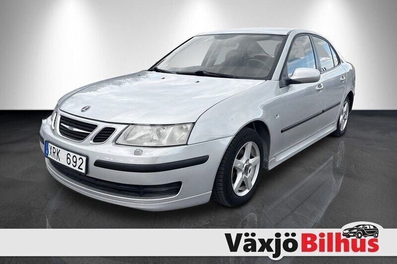 Ljusgrå Begagnad 2006 Saab 9-3 Linear Sedan | 32 900 kr (Marknadspris) - Bild 1/4