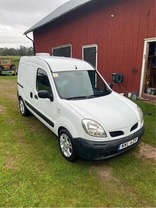 Vit Begagnad 2007 Nissan Kubistar | 35 000 kr - Bild 1/4