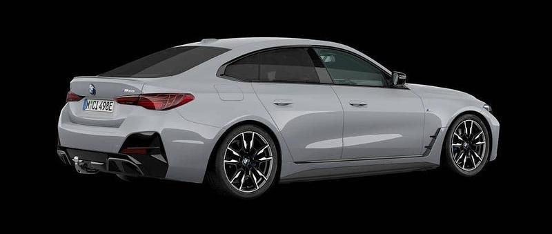 Begagnad BMW i4 Comfort Edition 442 kW (601 HK) 2000 M brooklyn grey metallic Sedan