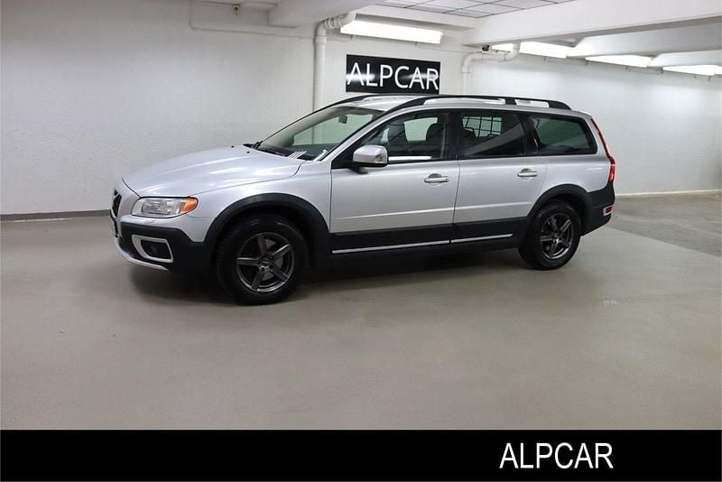 Grå Begagnad 2007 Volvo XC70 Momentum SUV | 79 900 kr (Marknadspris) - Bild 1/4