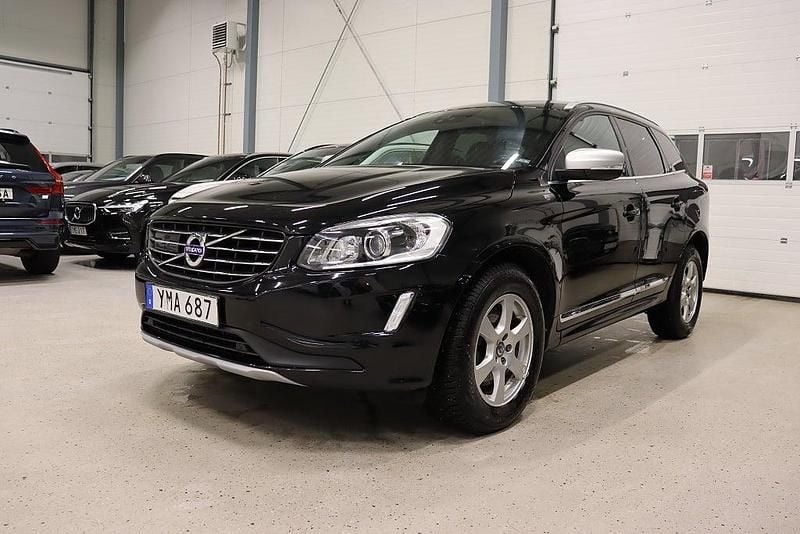 Svart Begagnad 2017 Volvo XC60 Standard SUV | 259 800 kr (Superpris) - Bild 1/4
